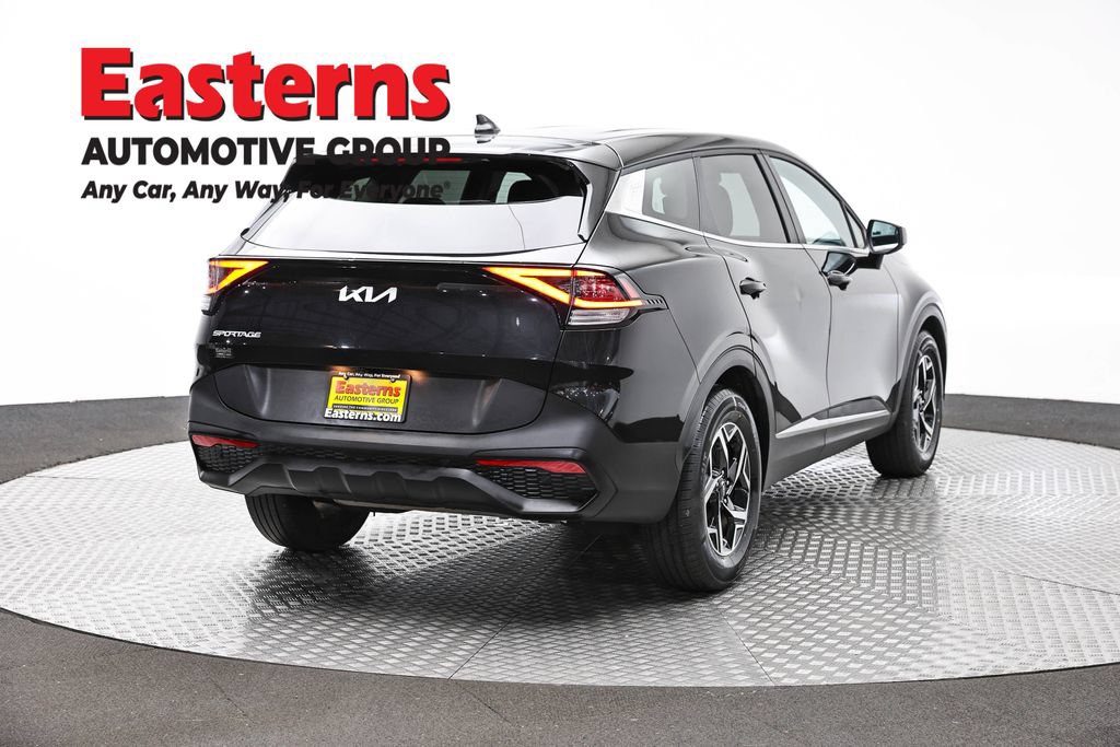 Used 2024 Kia Sportage LX FWD image 5