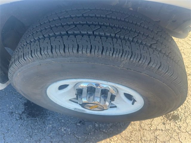 Used 2025 Chevrolet Express 3500 Extended w/ Driver Convenience Package image 9