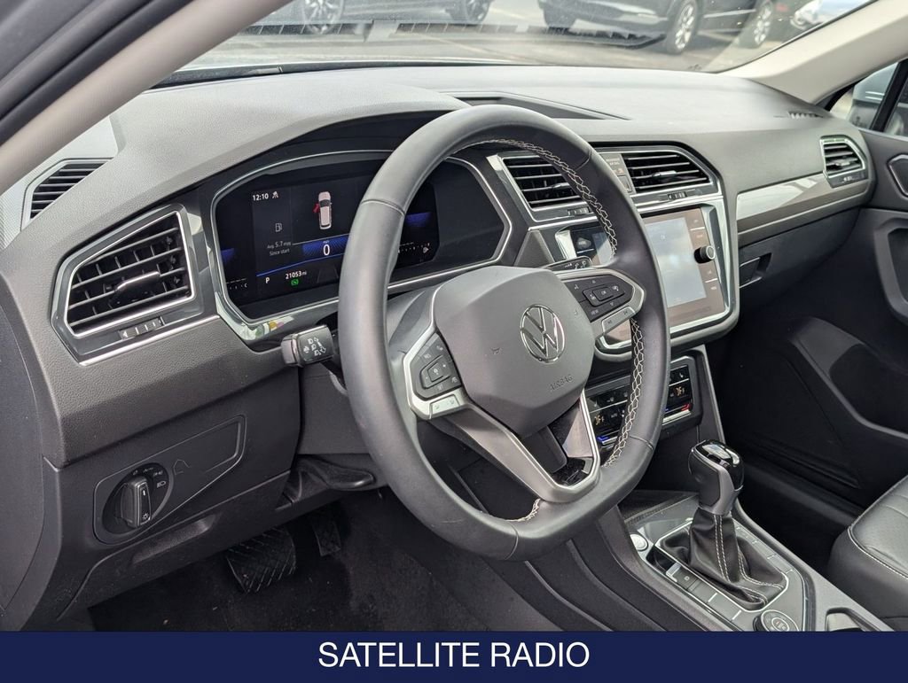 Used 2023 Volkswagen Tiguan SE image 13