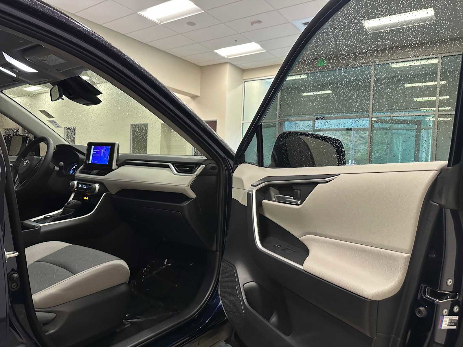 Used 2025 Toyota RAV4 XLE w/ Weather Package image 43
