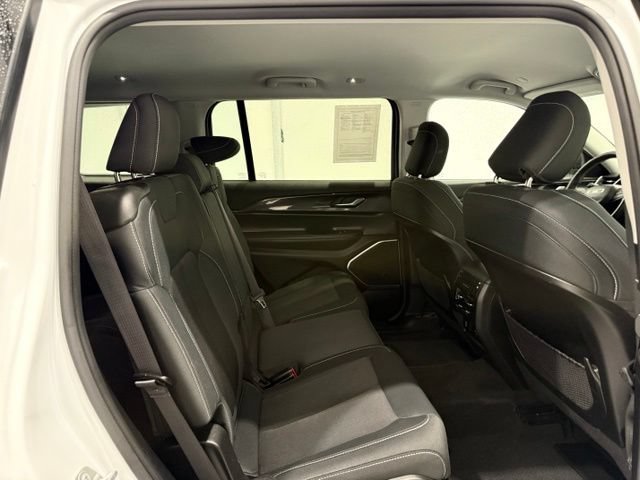 Used 2021 Jeep Grand Cherokee L Laredo w/ Luxury Tech Group I AWD/4WD image 28