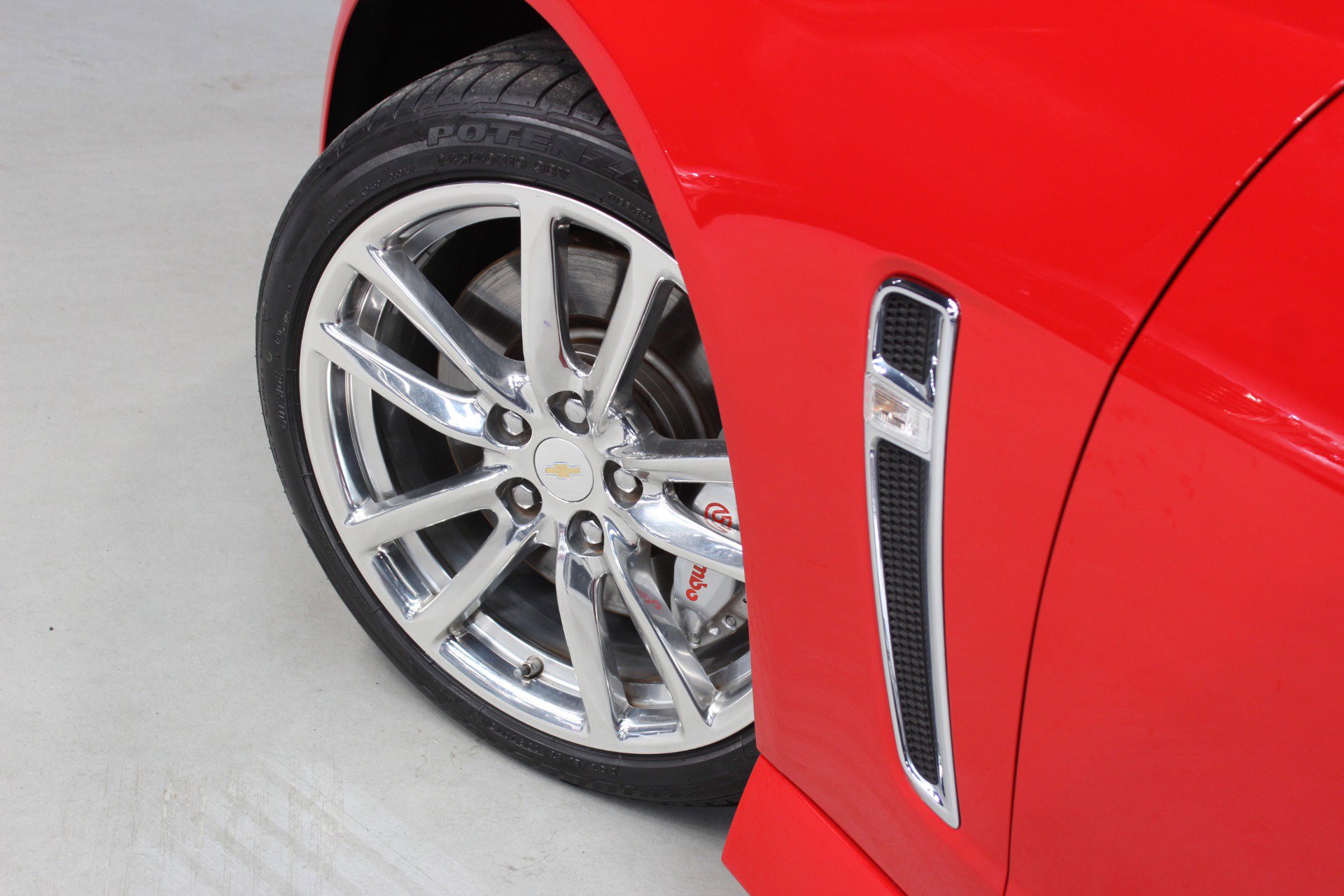 Used 2014 Chevrolet SS RWD image 21