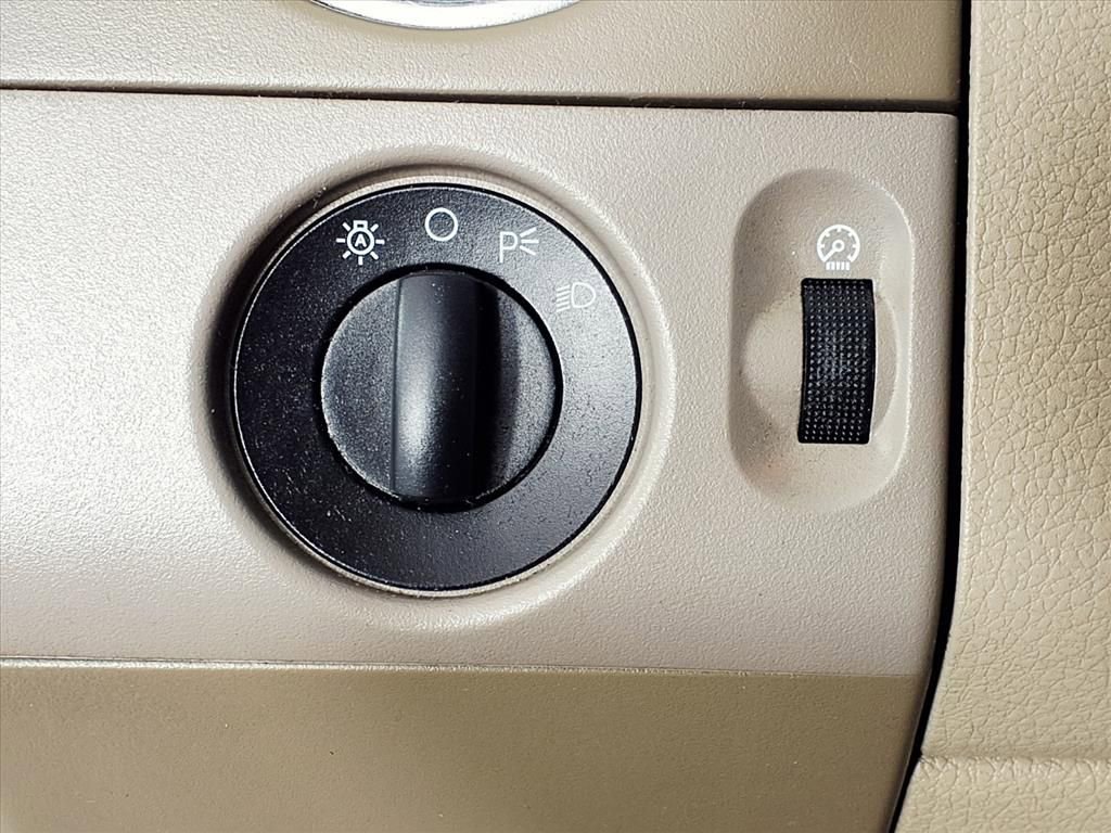 Used 2005 Ford F150 XLT image 20