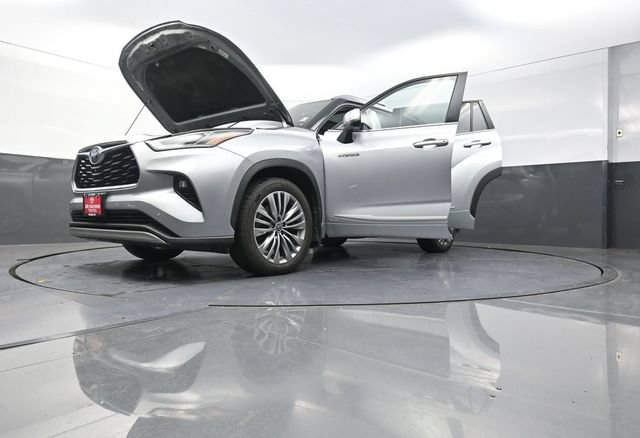 Used 2021 Toyota Highlander Platinum AWD/4WD image 41
