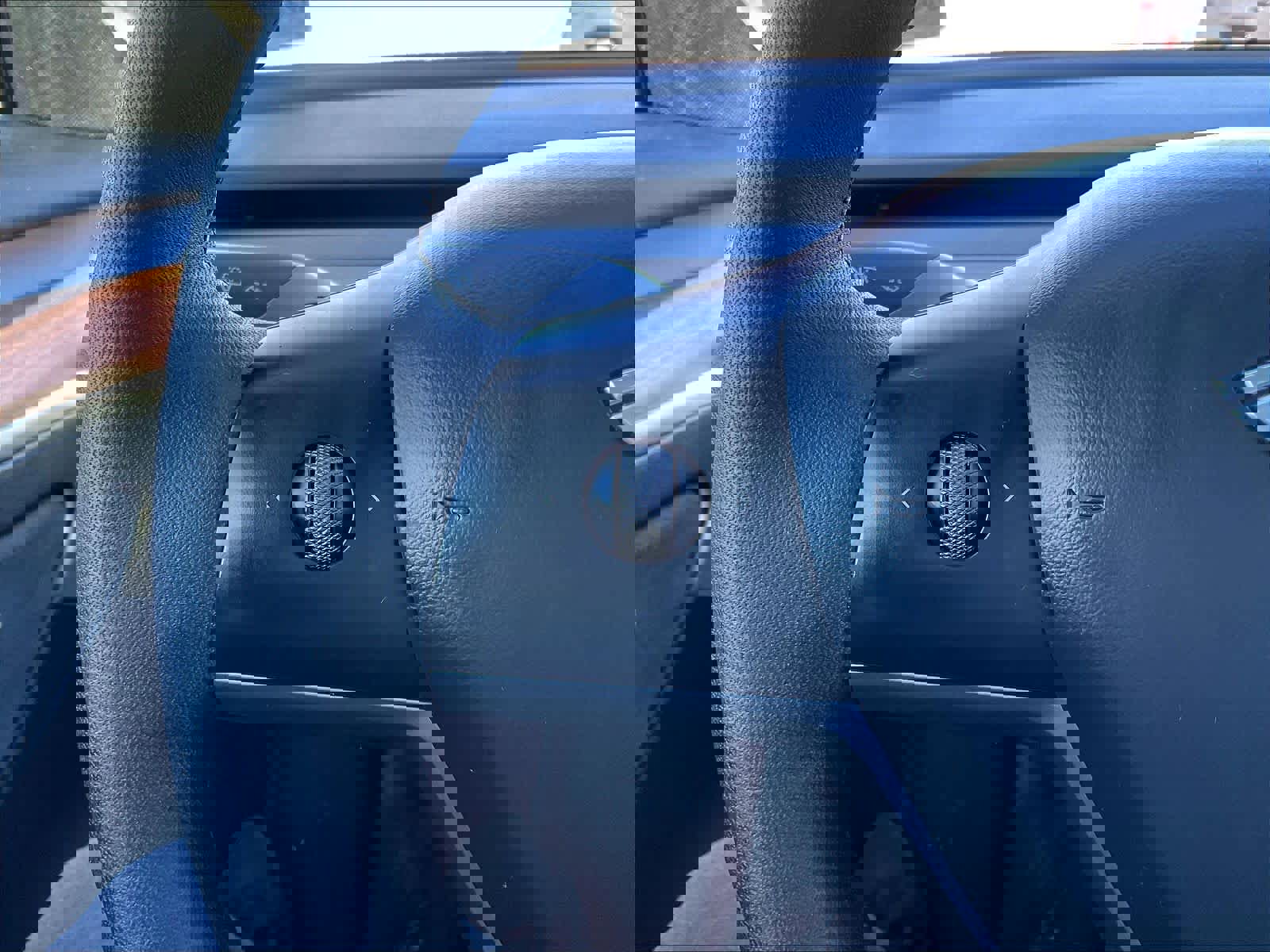 Used 2023 Tesla Model 3 Standard Range image 23