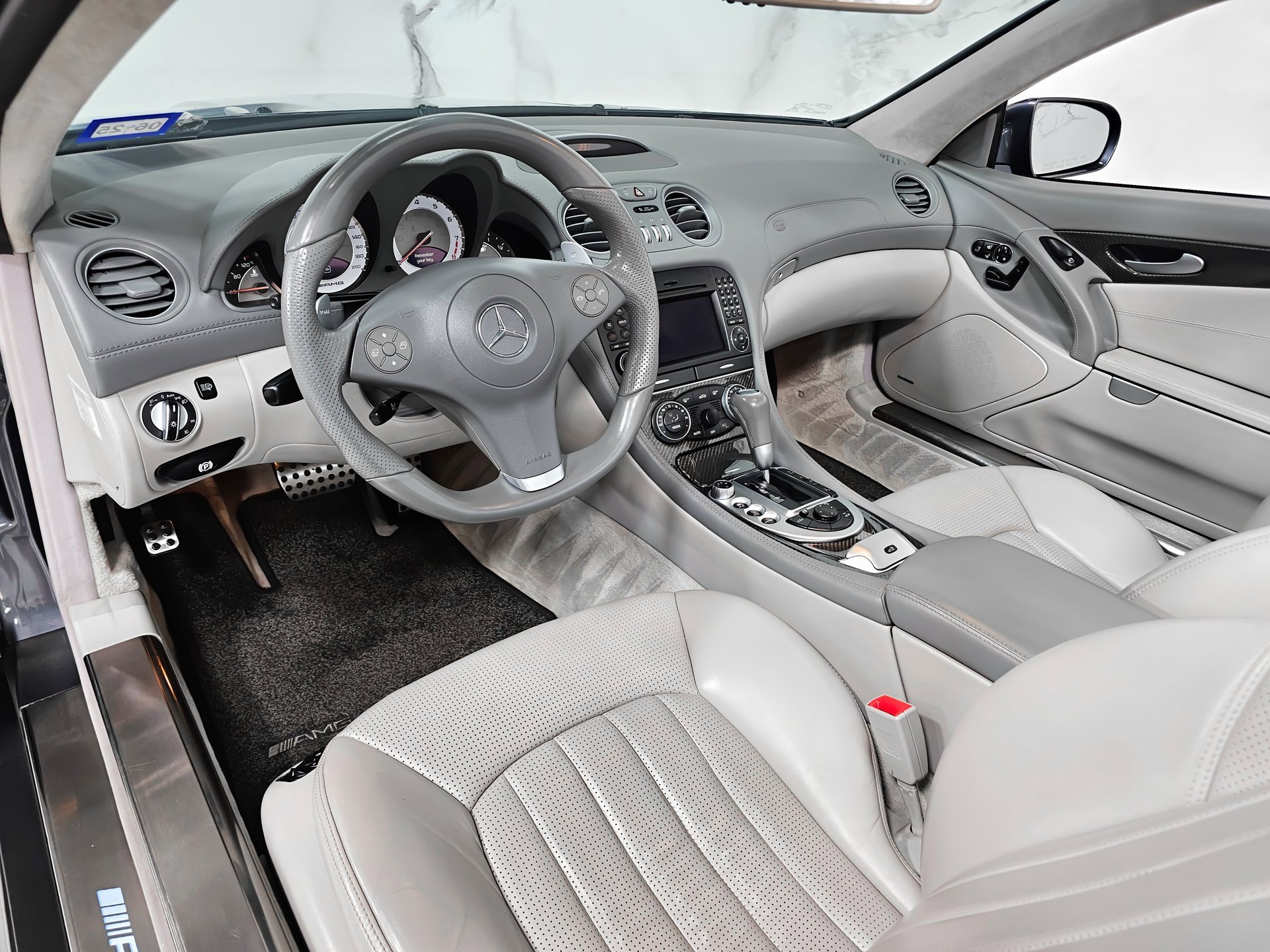 Used 2012 Mercedes-Benz SL 63 AMG image 28