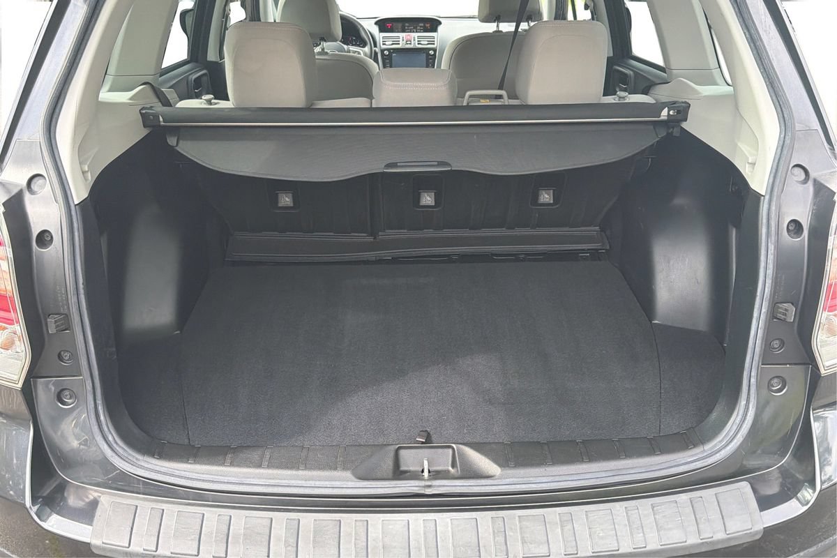 Used 2018 Subaru Forester 2.5i Premium AWD/4WD image 12