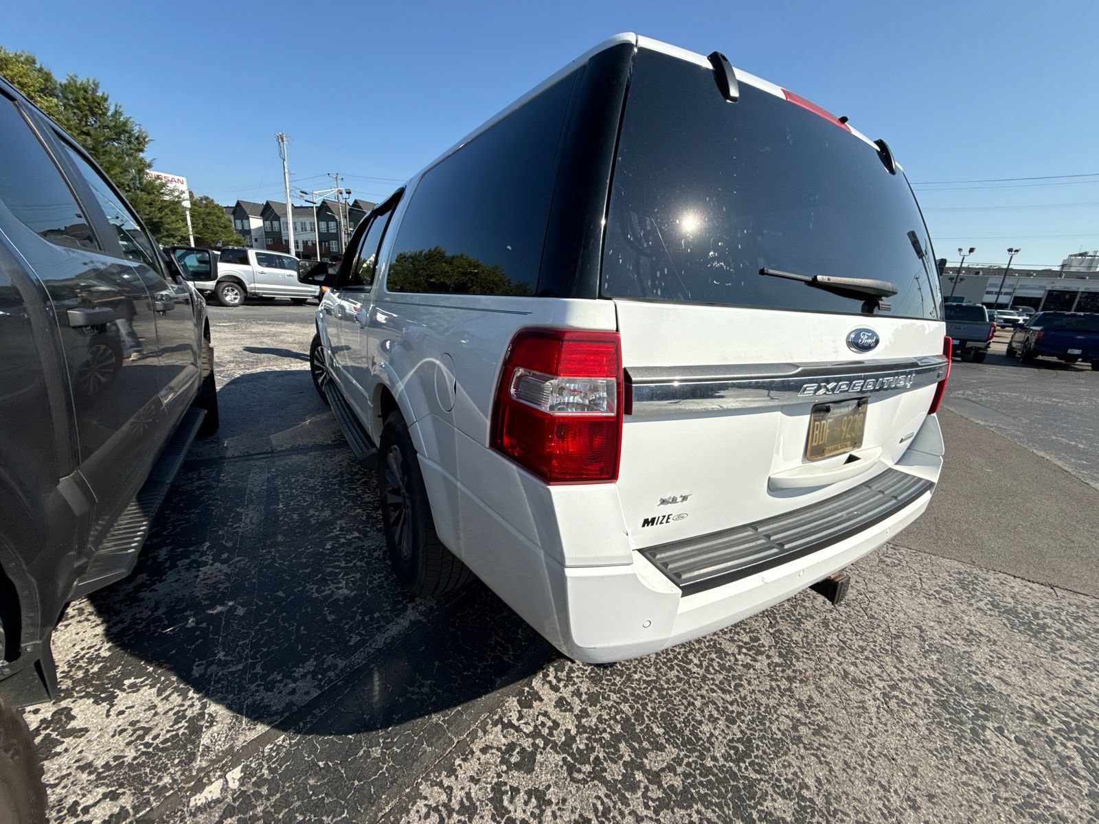 Used 2017 Ford Expedition EL XLT RWD image 3