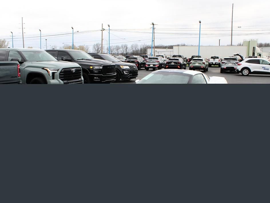 Used 2013 Chevrolet Corvette Grand Sport w/ 4LT Preferred Equipment Group RWD image 12
