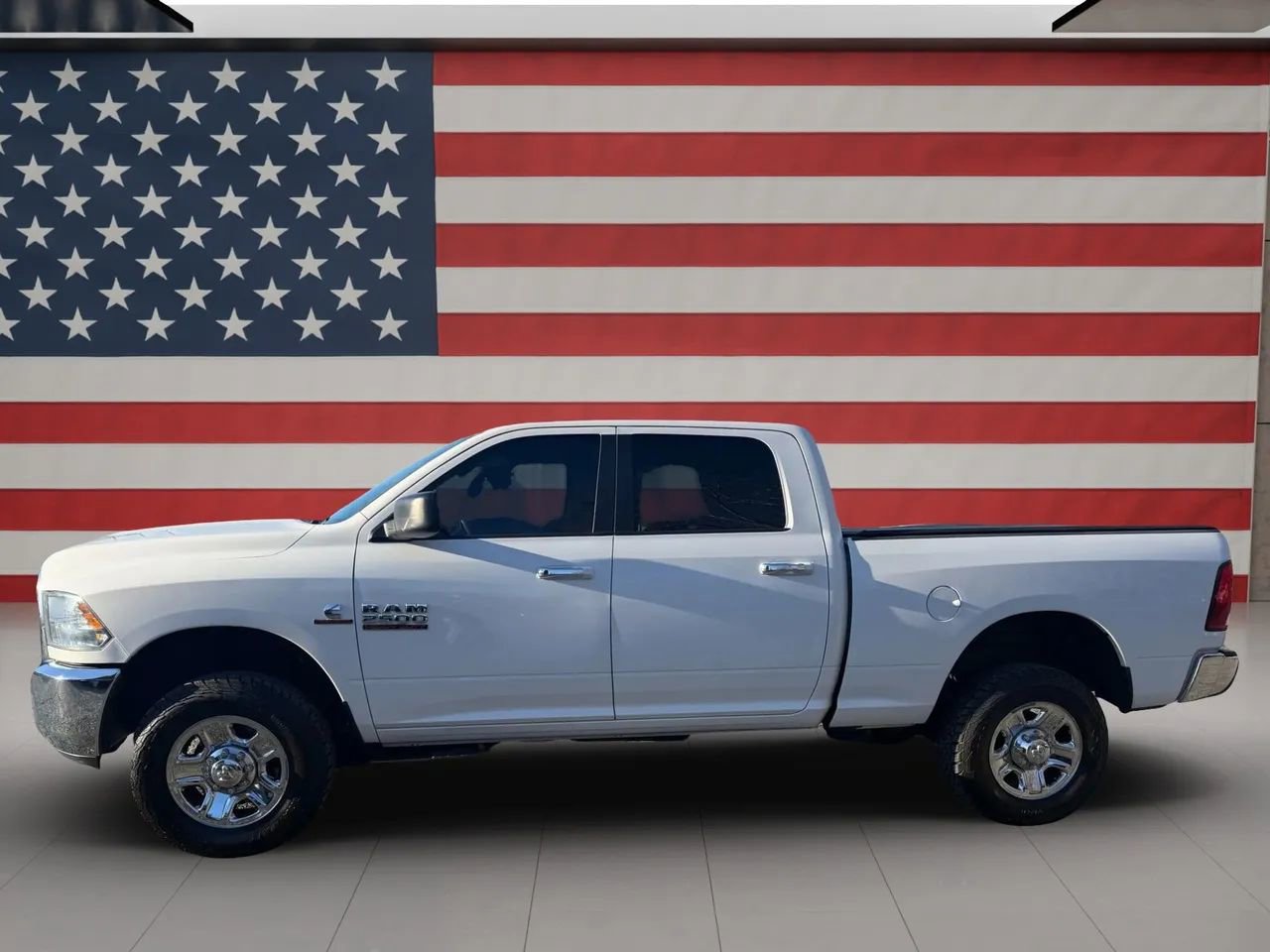 Used 2017 RAM 2500 SLT image 2