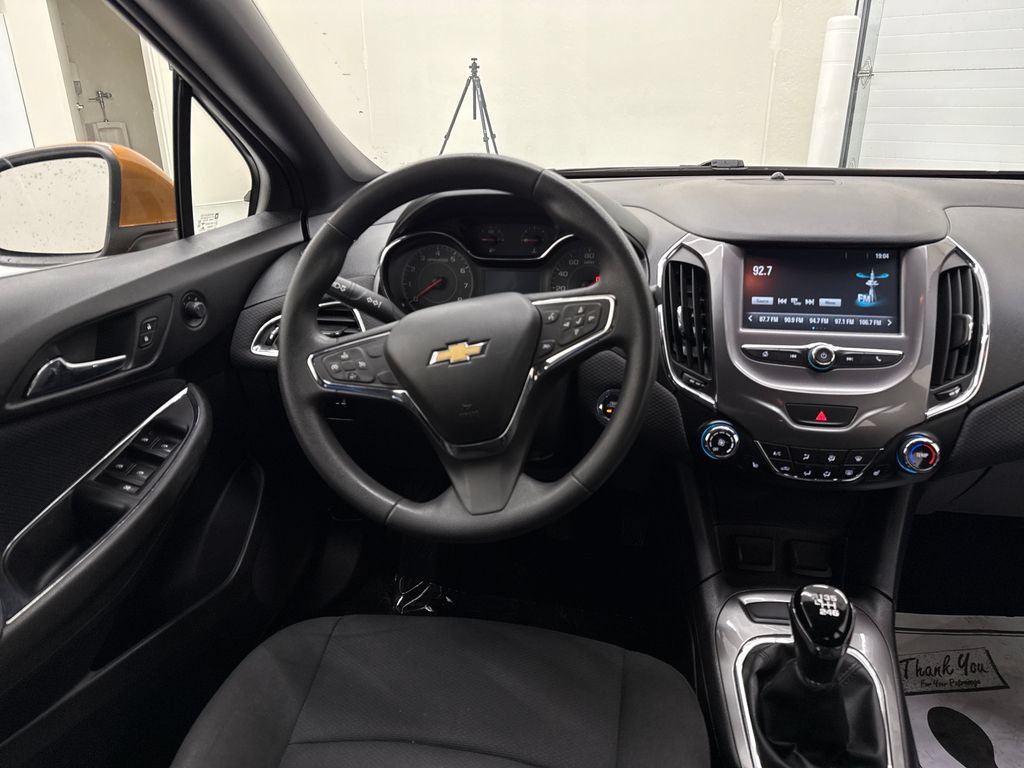 Used 2017 Chevrolet Cruze LT w/ Convenience Package FWD image 14