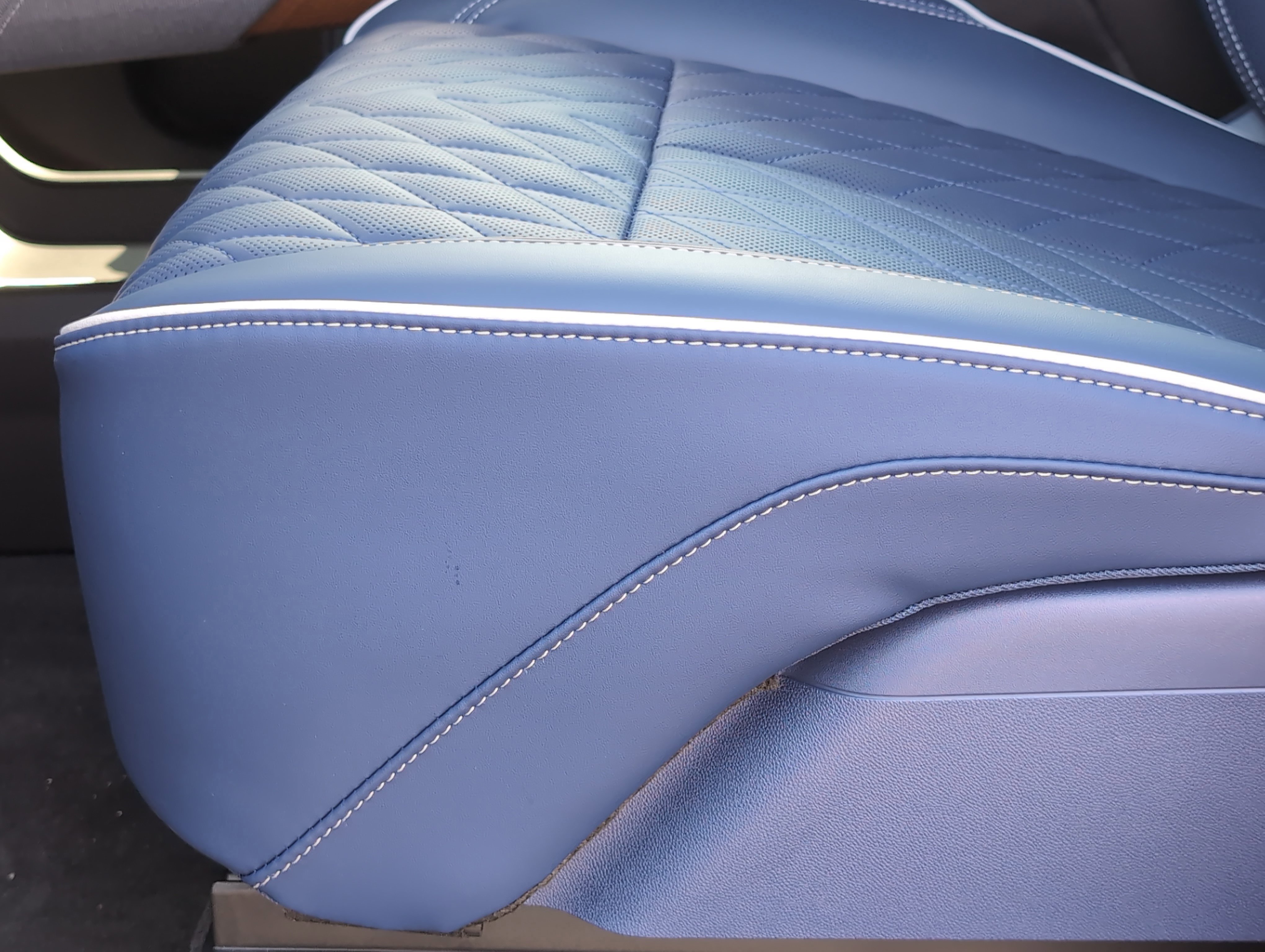 New 2026 Cadillac Vistiq Premium Luxury image 10