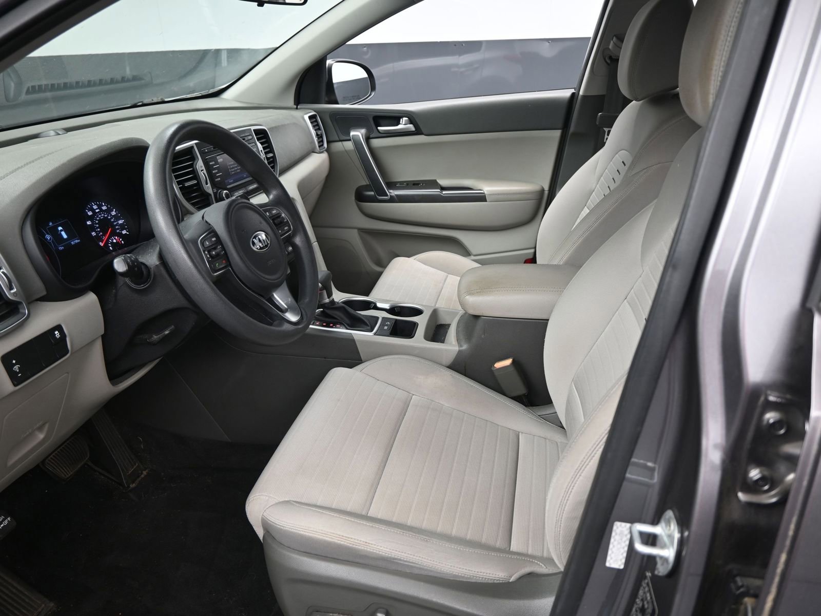 Used 2017 Kia Sportage LX w/ LX Popular Package image 9