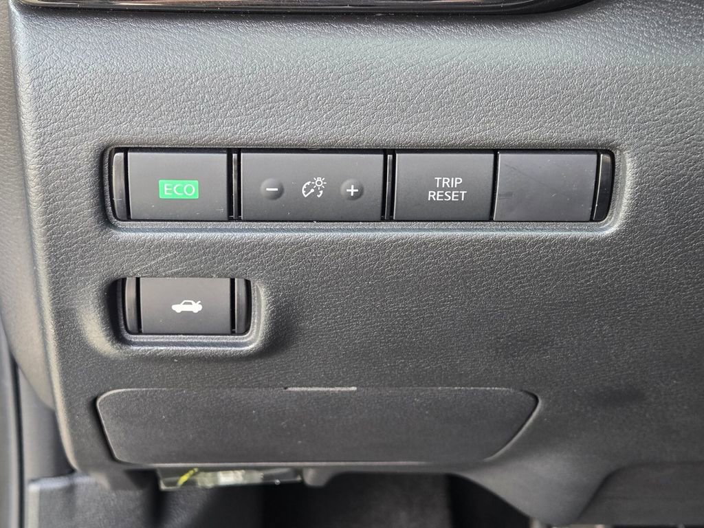 Certified 2023 Nissan Sentra SV w/ All-Weather Package FWD image 27