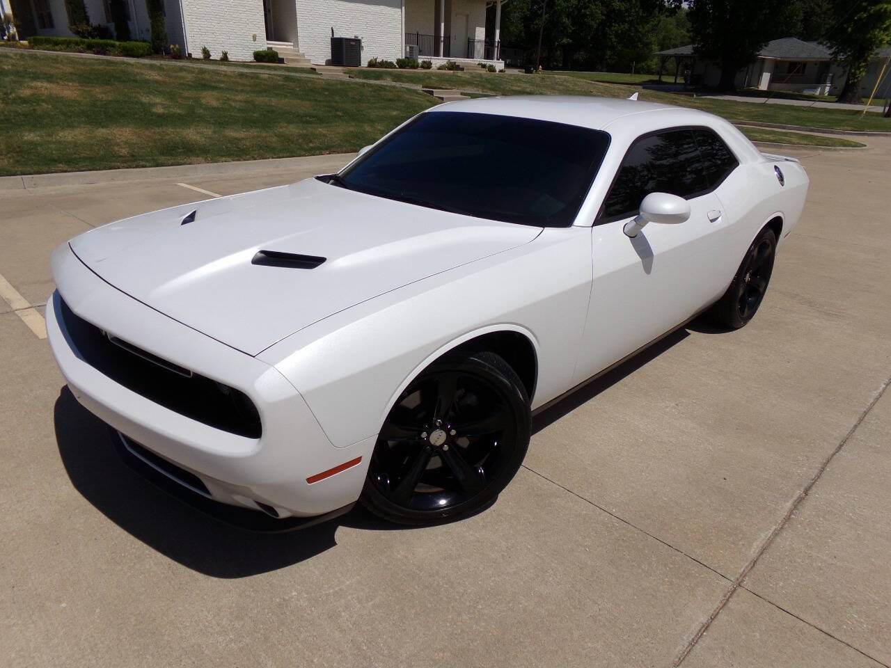 Used 2015 Dodge Challenger R/T w/ Quick Order Package 22B R/T RWD image 3