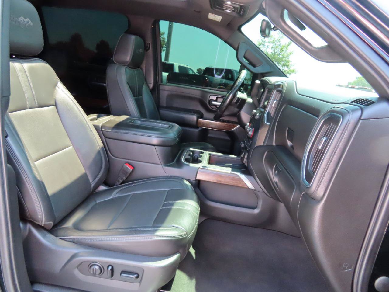 Used 2020 Chevrolet Silverado 2500 High Country w/ Z71 Off-Road Package AWD/4WD image 50