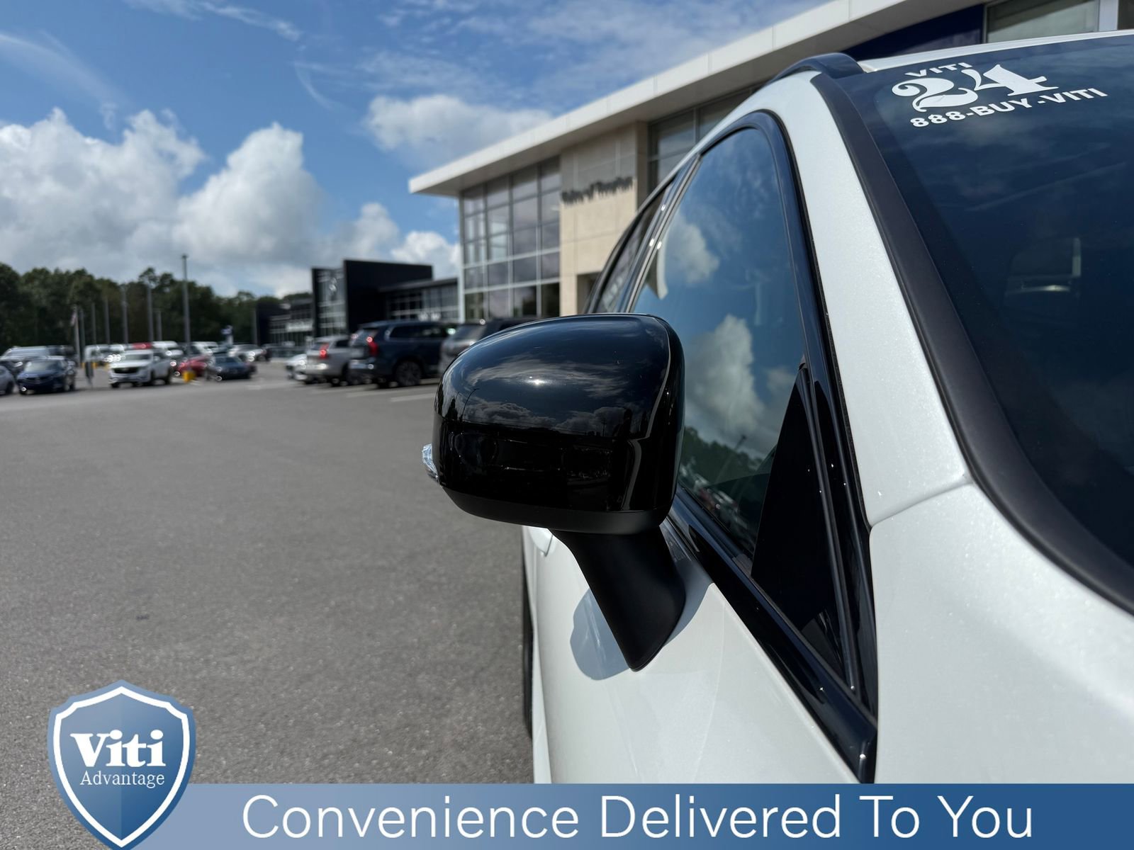 Certified 2024 Volvo XC60 B5 Core image 10