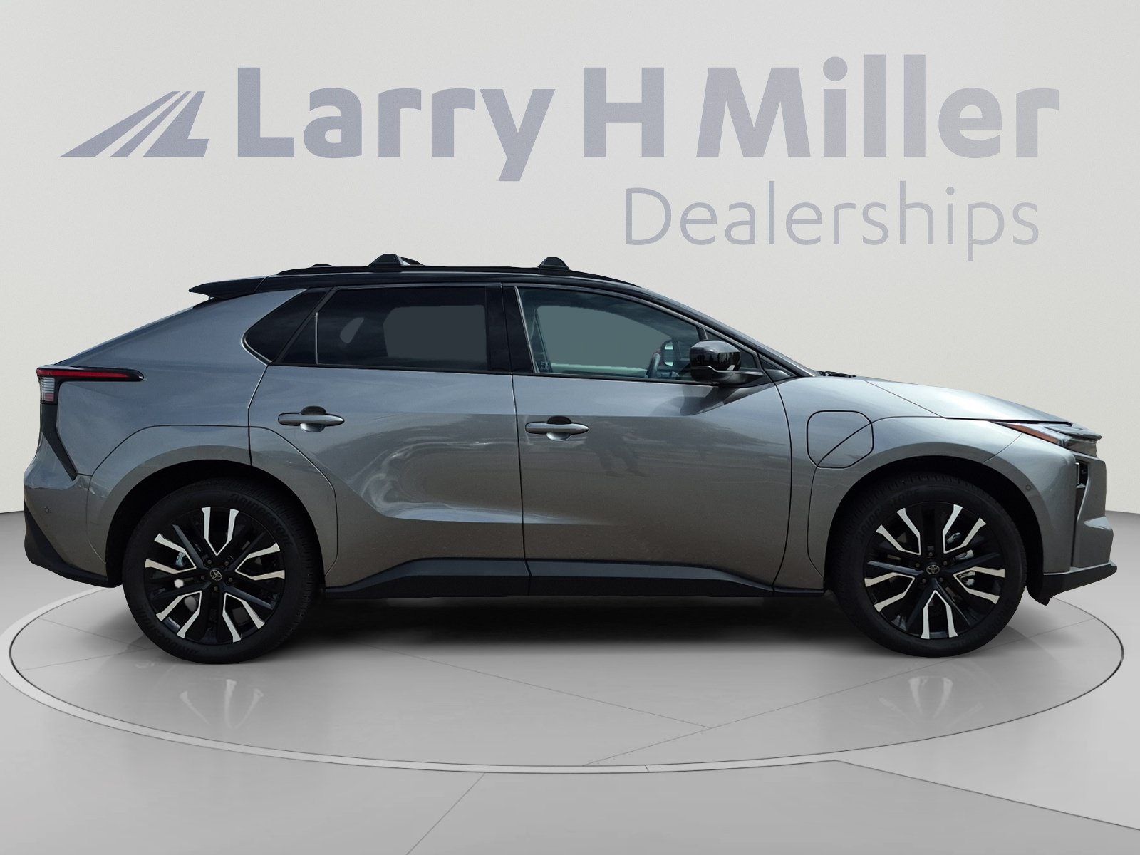 Used 2026 Toyota bZ AWD/4WD image 6