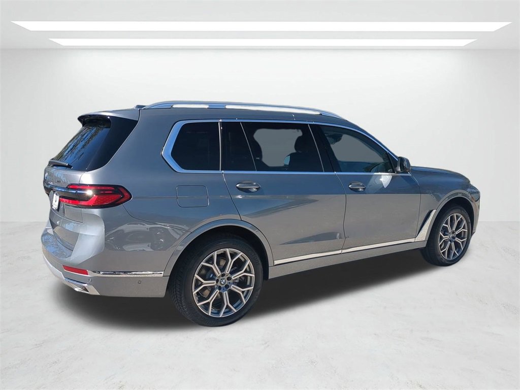 New 2026 BMW X7 xDrive40i w/ Premium Package image 4