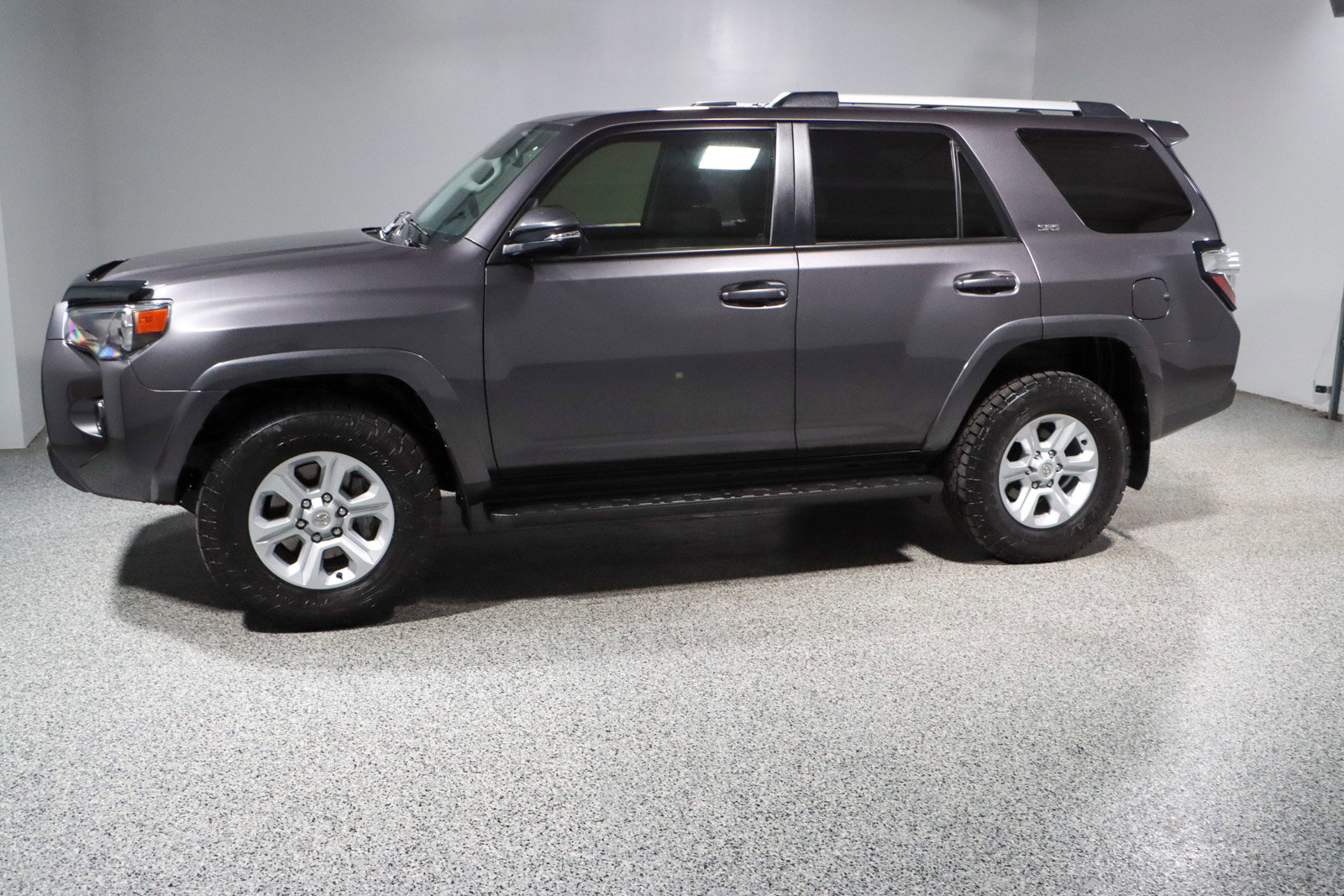 Used 2023 Toyota 4Runner SR5 Premium w/ Moonroof Package AWD/4WD image 10
