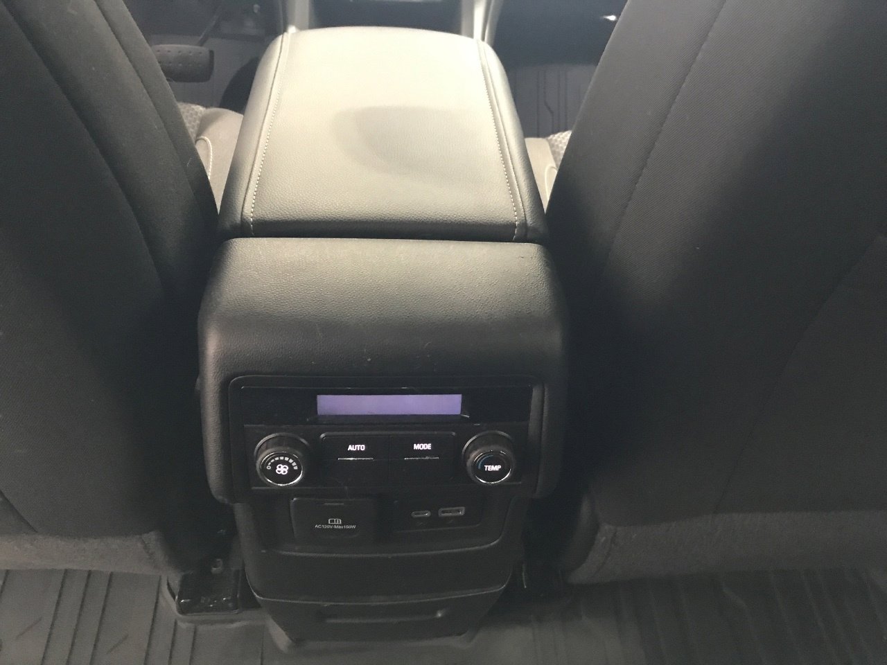 Certified 2023 GMC Acadia SLE w/ Driver Convenience Package image 15