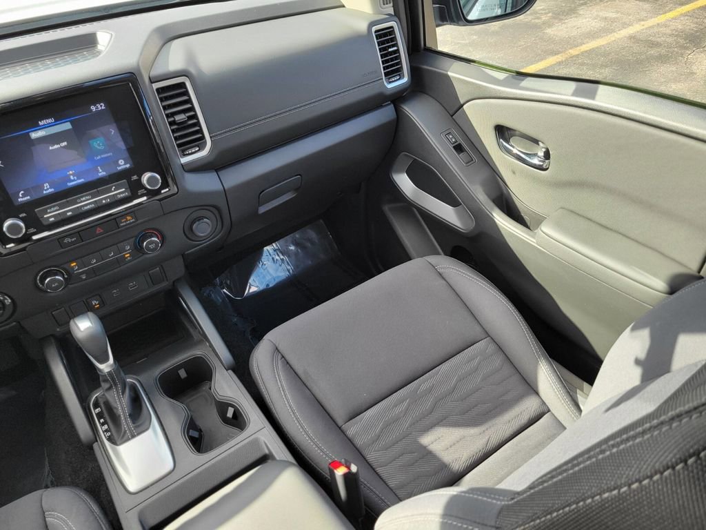 Used 2024 Nissan Frontier SV w/ Technology Package image 13