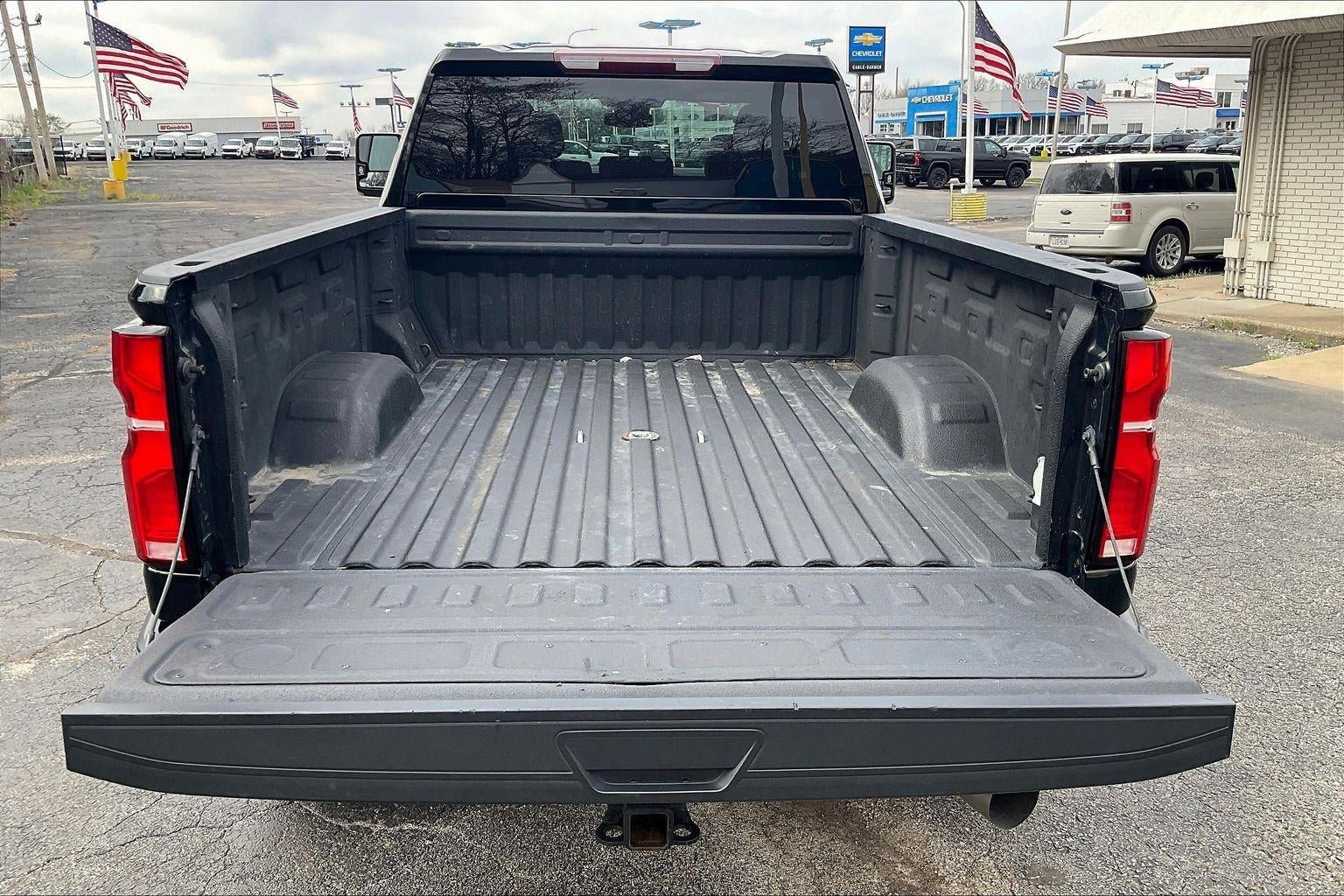 Used 2024 Chevrolet Silverado 2500 LTZ AWD/4WD image 4
