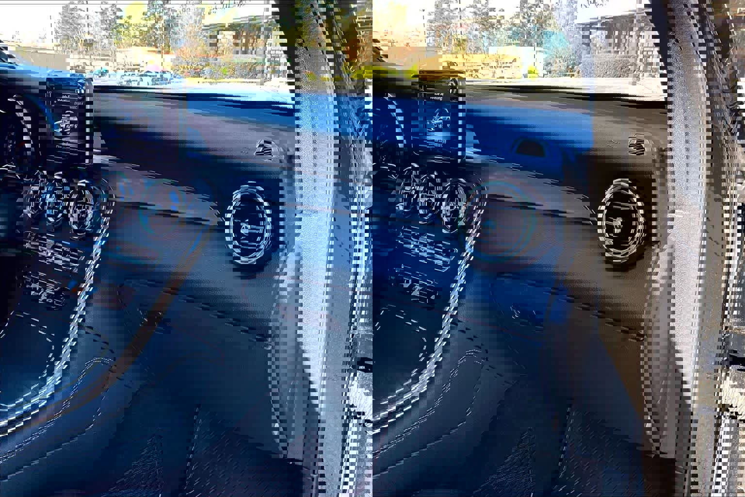 Used 2019 Mercedes-Benz GLC 300 image 18