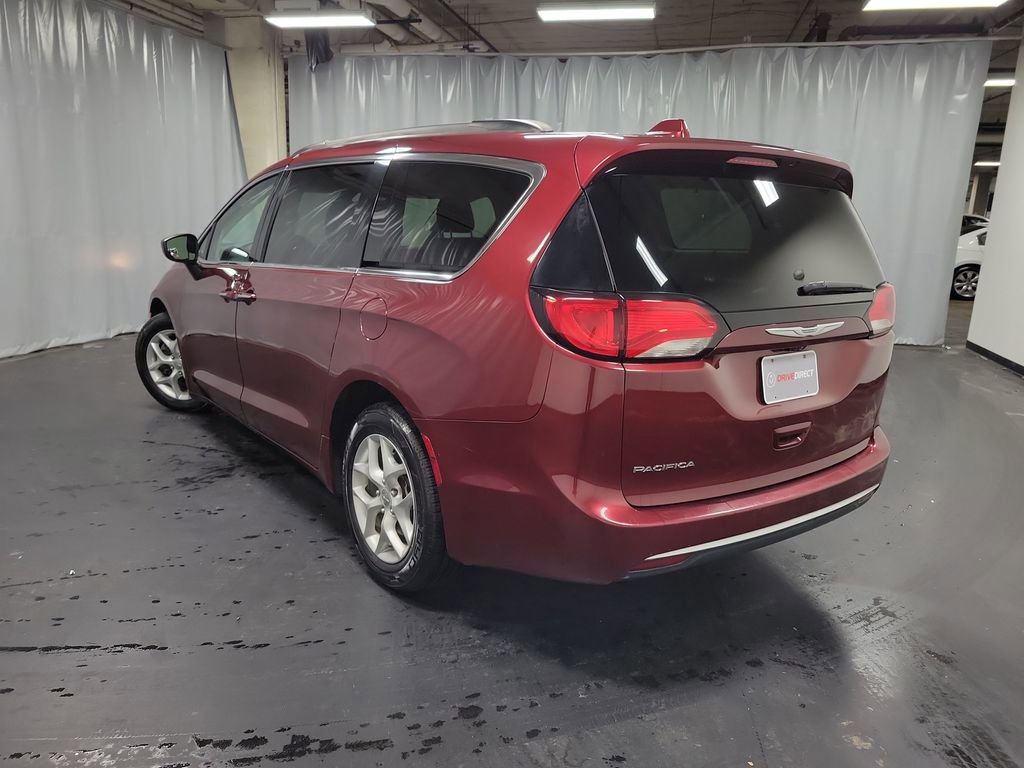 Used 2017 Chrysler Pacifica Touring Plus w/ Tire & Wheel Group image 7