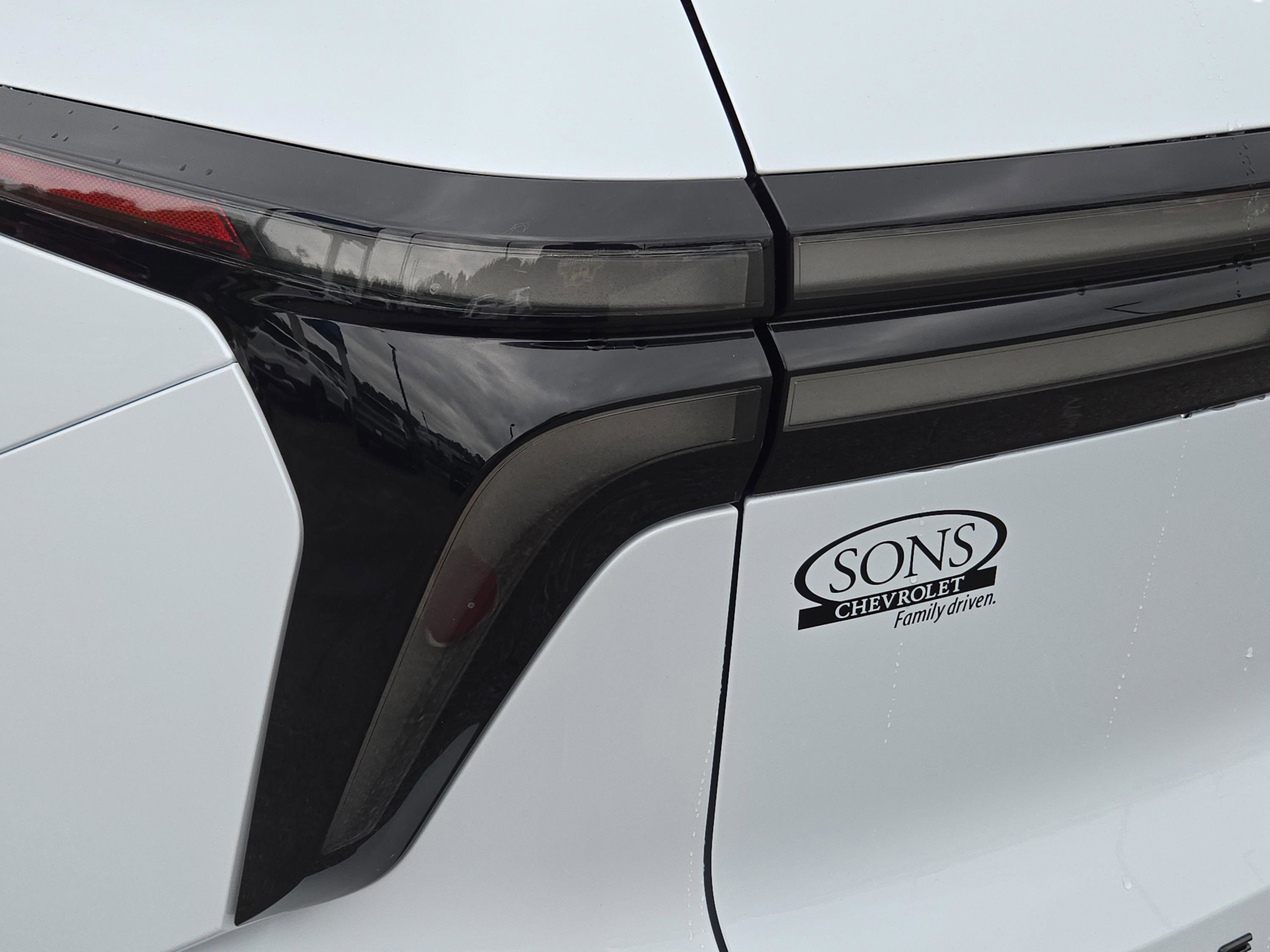 New 2026 Chevrolet Traverse RS image 12