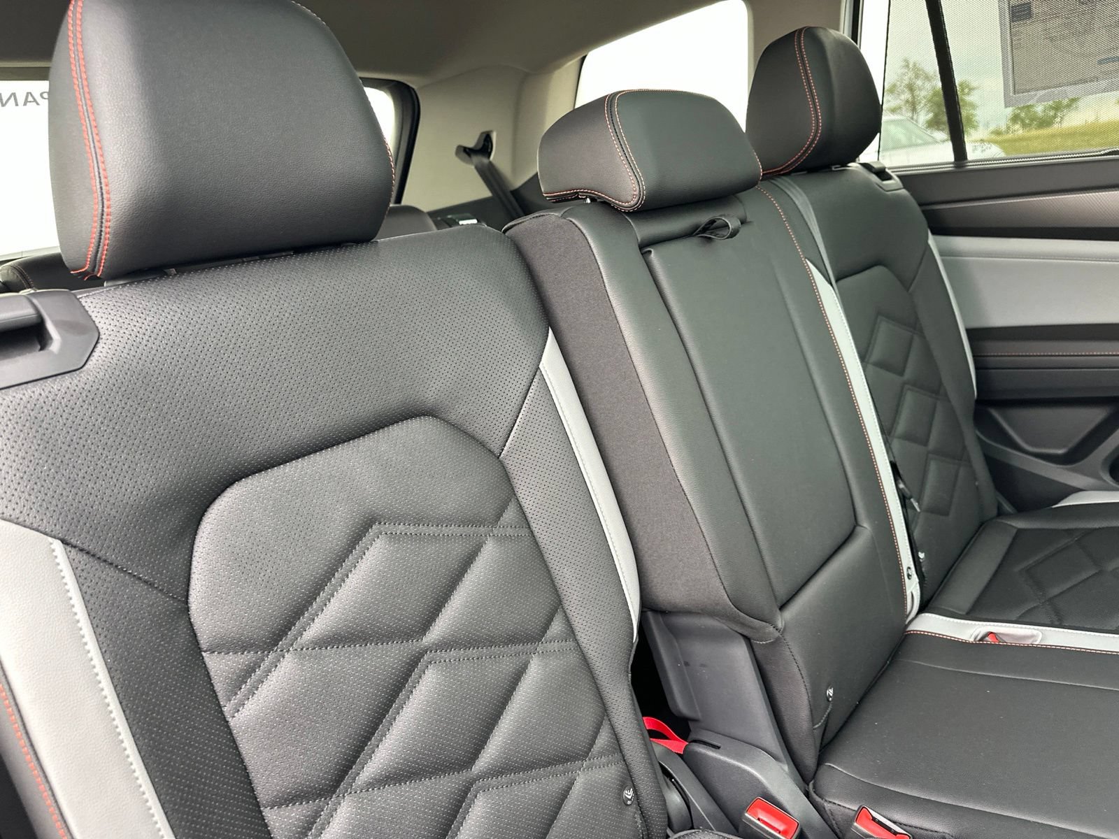 New 2026 Volkswagen Atlas Peak Edition AWD/4WD image 38