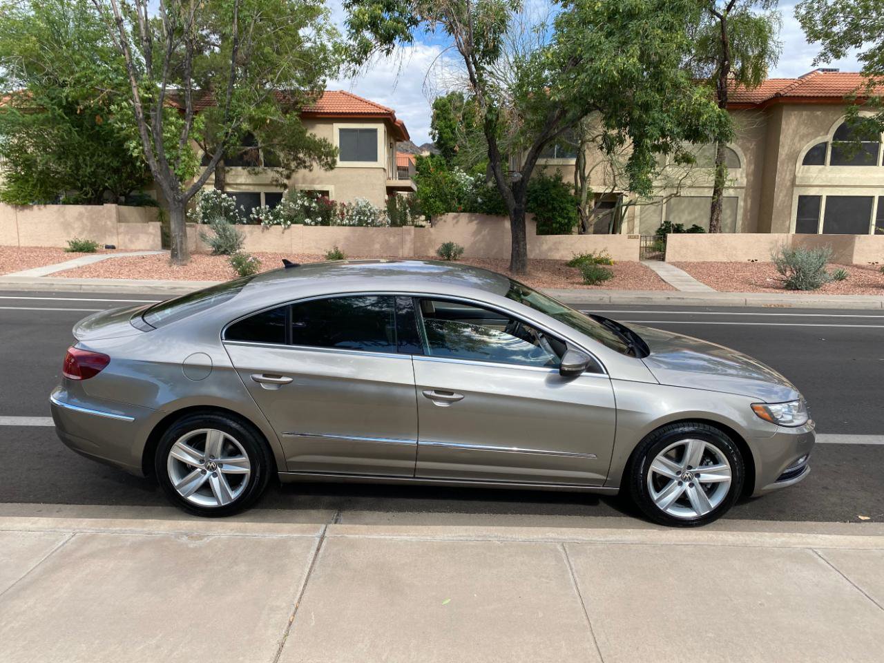 Used 2014 Volkswagen CC Sport image 6