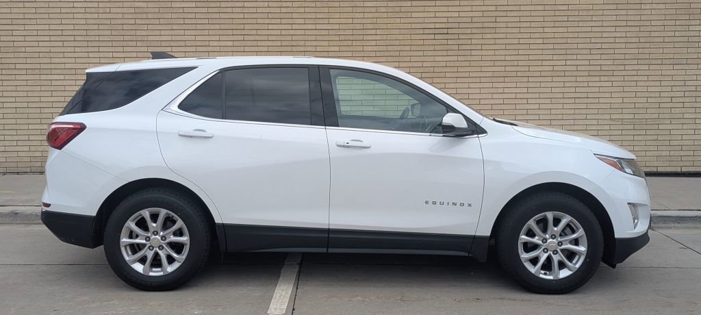 Used 2019 Chevrolet Equinox LT w/ Driver Convenience Package image 6