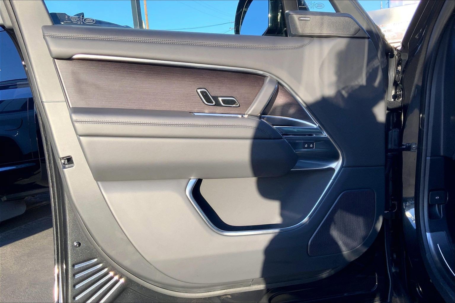New 2026 Land Rover Range Rover SE AWD/4WD image 11