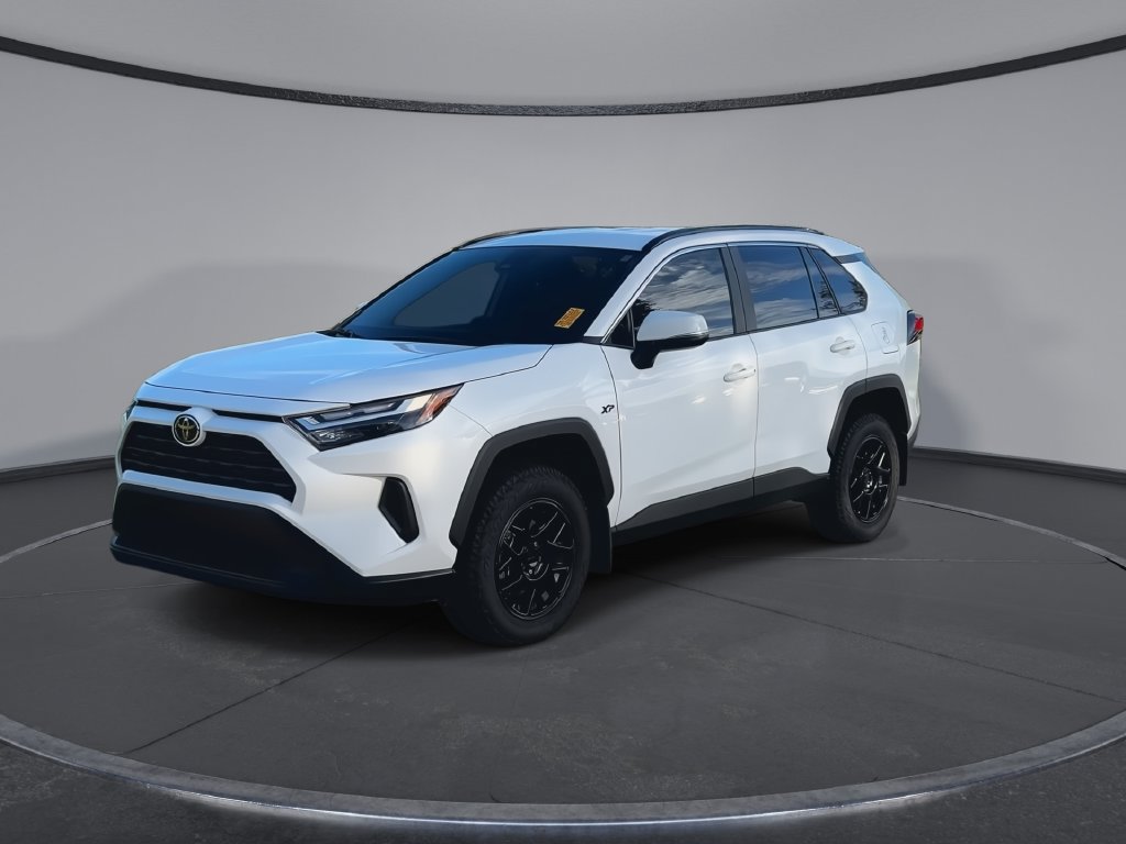 Certified 2025 Toyota RAV4 XLE FWD image 4