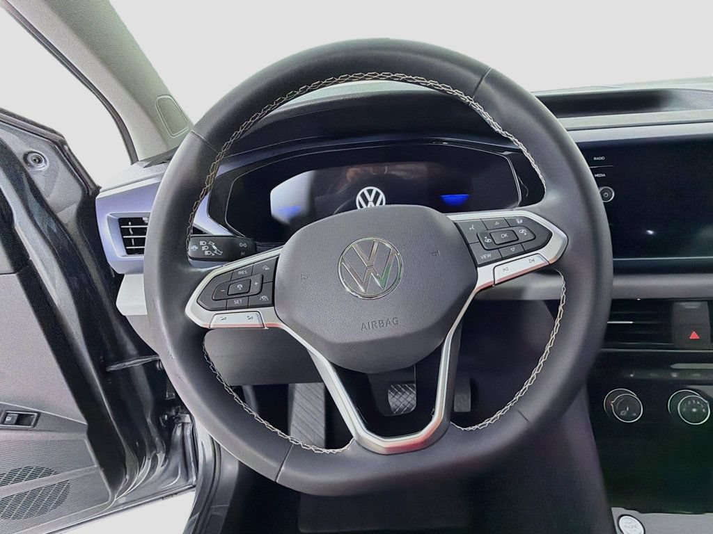 Used 2023 Volkswagen Taos SE w/ Panoramic Sunroof Package AWD/4WD image 11
