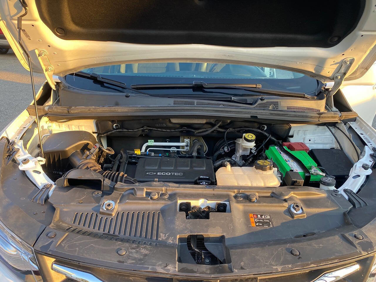 Used 2019 Chevrolet Trax LT w/ LT Convenience Package image 27