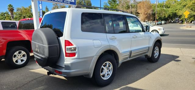 Used 2002 Mitsubishi Montero Limited AWD/4WD image 3