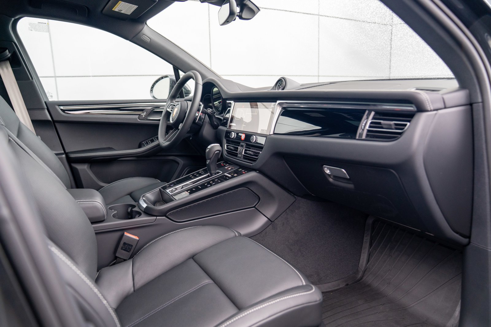 New 2026 Porsche Macan AWD/4WD image 26