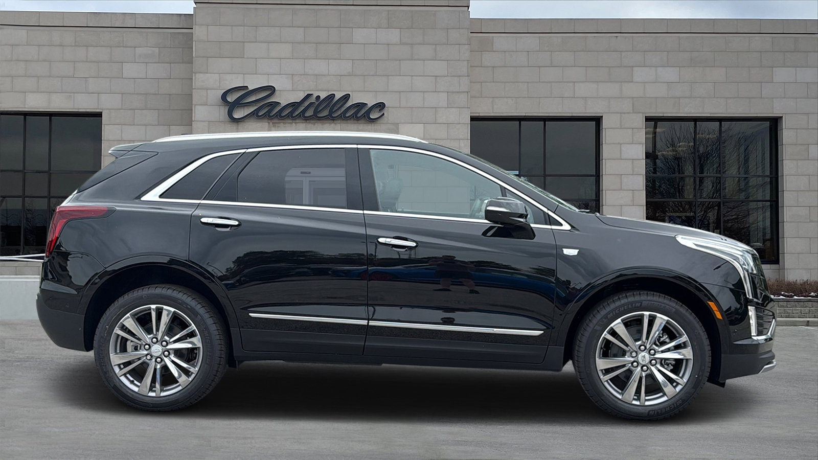 New 2026 Cadillac XT5 Premium Luxury w/ Driver Assist Package AWD/4WD image 2