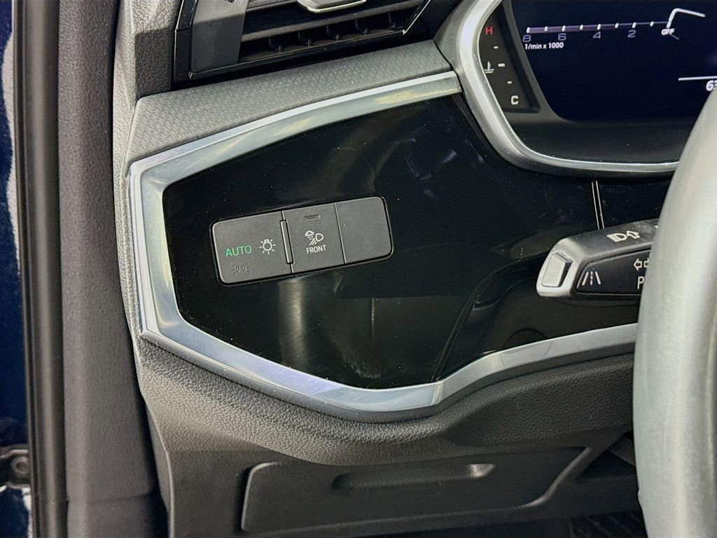 Used 2020 Audi Q3 2.0T Premium Plus image 11