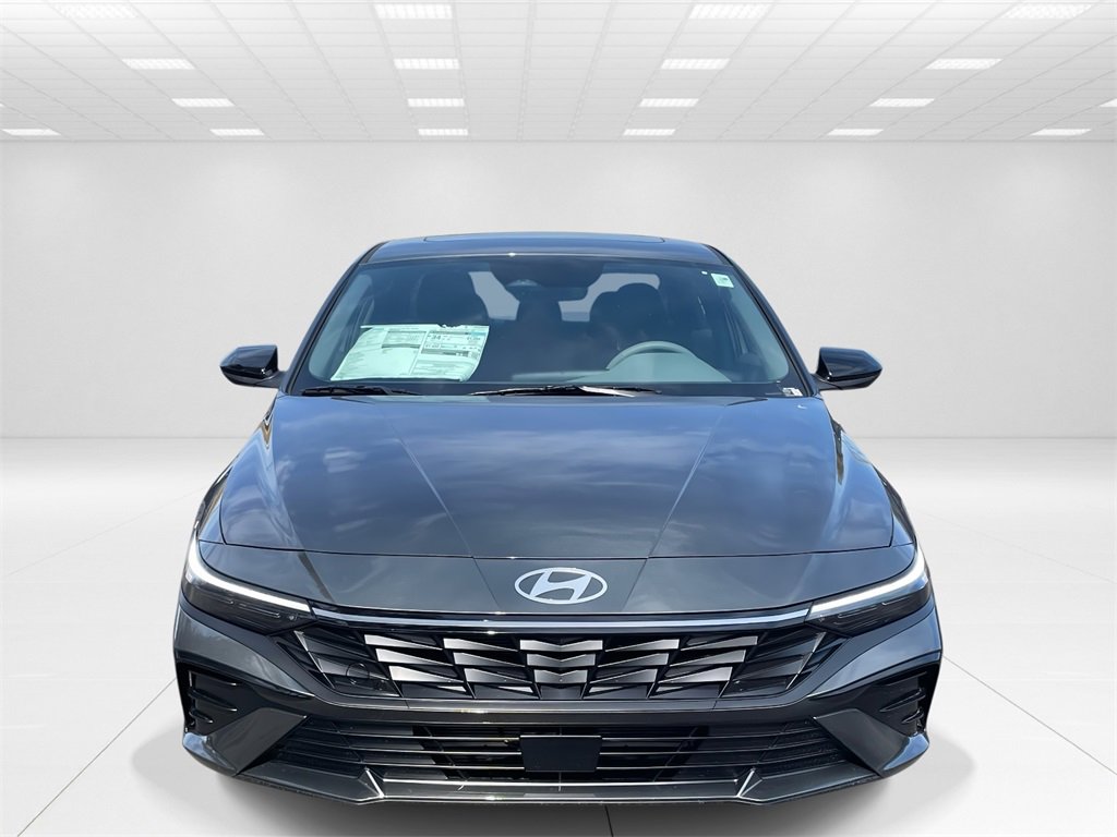 New 2026 Hyundai Elantra SEL Sport image 2