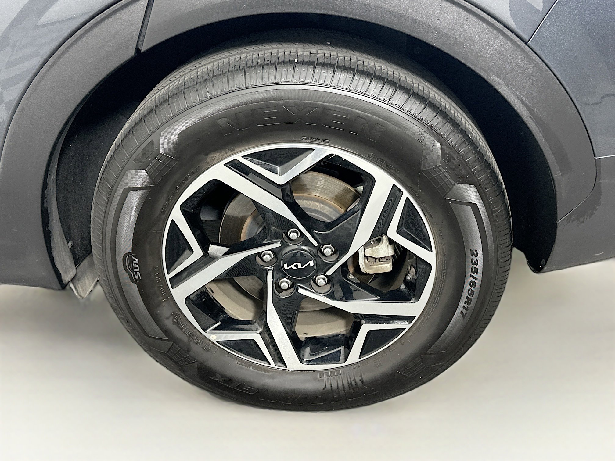 Used 2025 Kia Sportage LX image 11