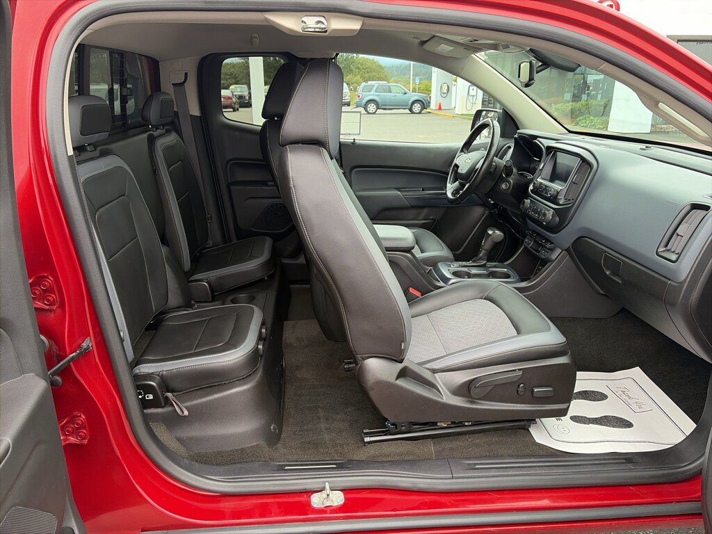 Used 2016 Chevrolet Colorado Z71 AWD/4WD image 21