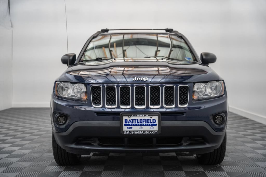 Used 2016 Jeep Compass Sport w/ Power Value Group AWD/4WD image 2