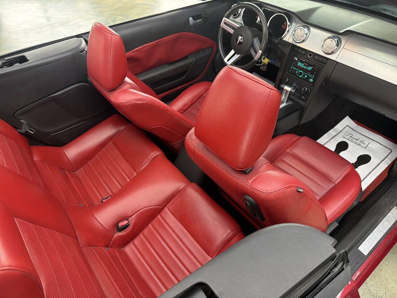 Used 2005 Ford Mustang GT Premium RWD image 32