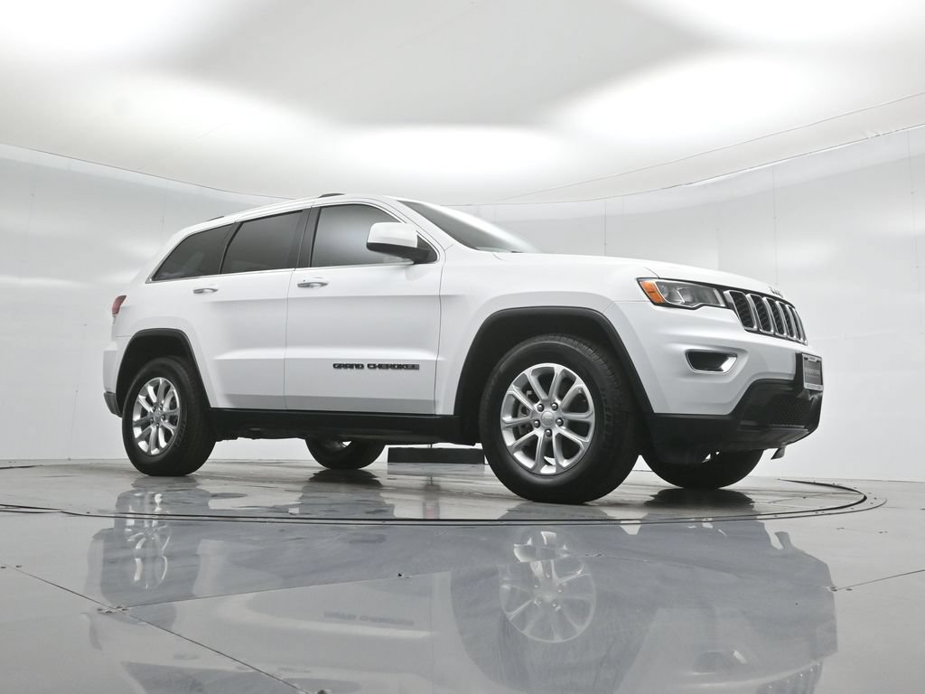 Used 2021 Jeep Grand Cherokee Laredo RWD image 4