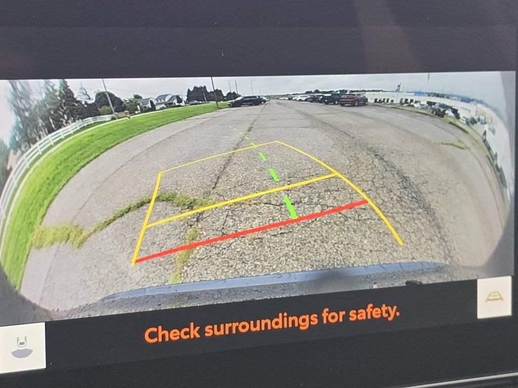 Used 2024 Toyota RAV4 XLE FWD image 3