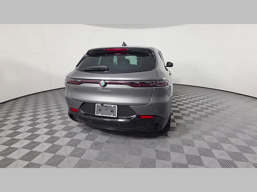 Used 2025 Alfa Romeo Tonale w/ Premium Package AWD/4WD image 41