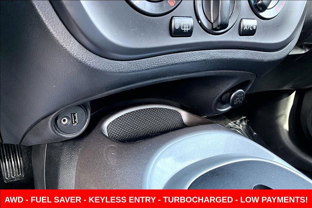 Used 2015 Nissan Juke S image 15